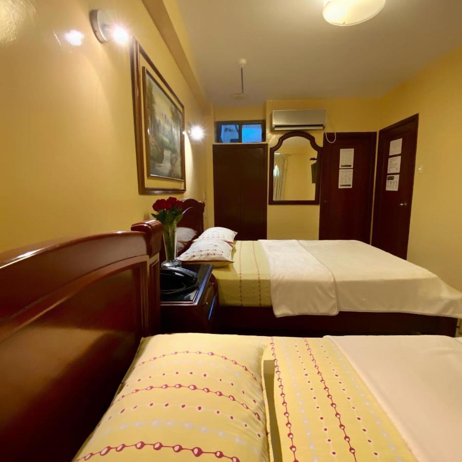 Hostal Montesa Гуаякіль Екстер'єр фото